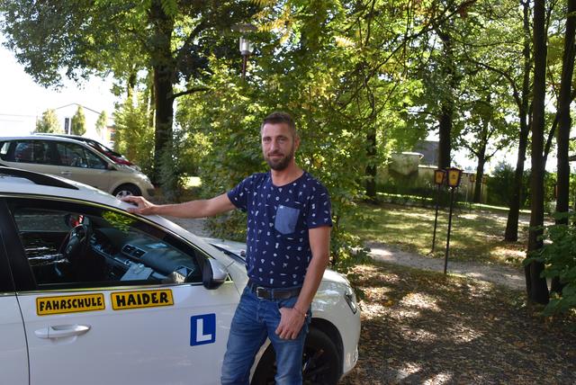 Der Inhaber der "Fahrschule Haider" feiert im November sein 20-jähriges Jubiläum als Stadionsprecher beim WAC