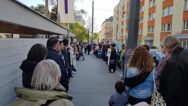 Der am letzten Karfreitag begonnene Protest der Glaubenskirche gegen die Streichung des Karfreitags als Feiertag geht weiter.