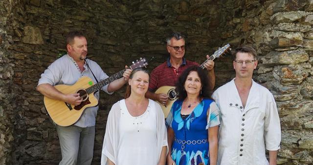 Claddagh, eine musikalische Reise nach Irland und Schottland. 