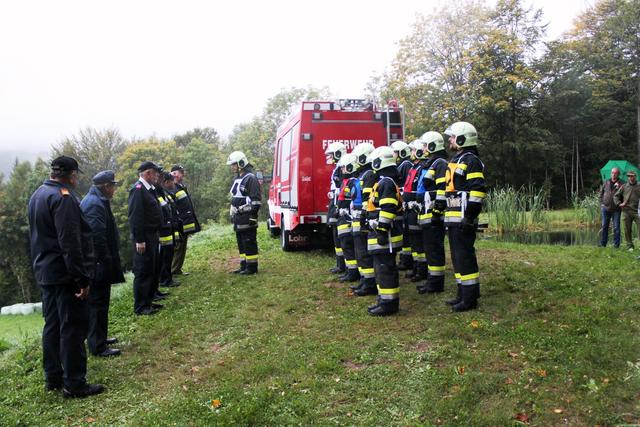 Aufstellung zur Banddienstleistungsprüfung in Silber | Foto: Löschzug Wiel
