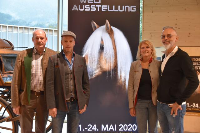 Bgm Josef Ritzer, Pferdezucht-Verband-Geschäftsführer Robert Mair, Anita Baumgartner (Marketing) und Georg Hörhager (2. Obmann Stv. TVB Kufsteinerland) (v.l.) freuen sich auf die Halfinger Weltausstellung.  | Foto: Barbara Fluckinger