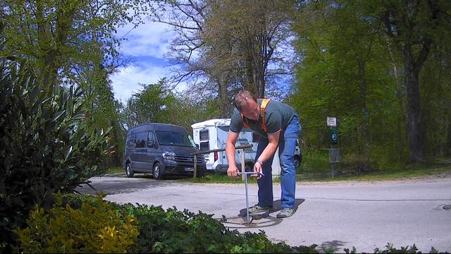 Zauchners Nachbar hatte den Installateur zur Sendung angemeldet. | Foto: SWR/Kimmig Entertainment