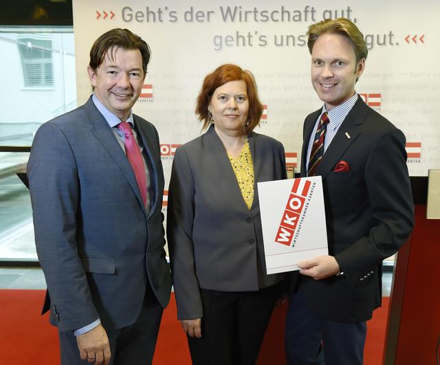 Gutes erstes Halbjahr für den Kärntner Einzelhandel: Nikokaus Gstättner (li.) und Raimund Haberl von der WK Kärnten sowie Karin Gavac von der KMU Forschung Austria  | Foto: WKK/Fritz-Press