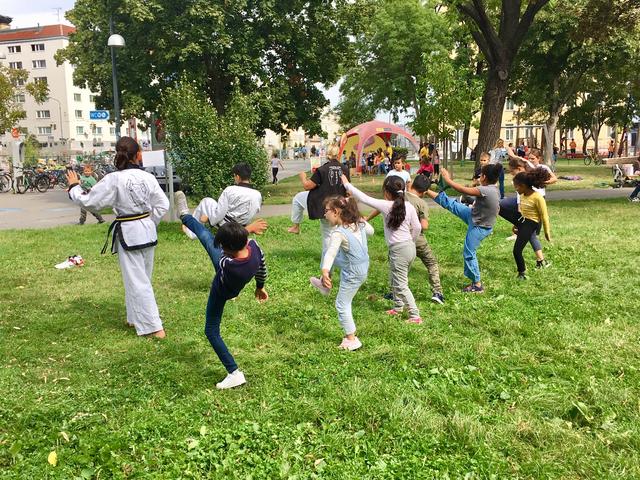 Jede Menge Spaß haben die Kids beim Kung Fu-Training. | Foto: Barbara Schuster