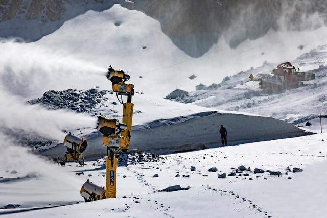Die Vorbereitungen für den Weltcup-Auftakt in Sölden läuft auf Hochtouren. | Foto: Lorenzi
