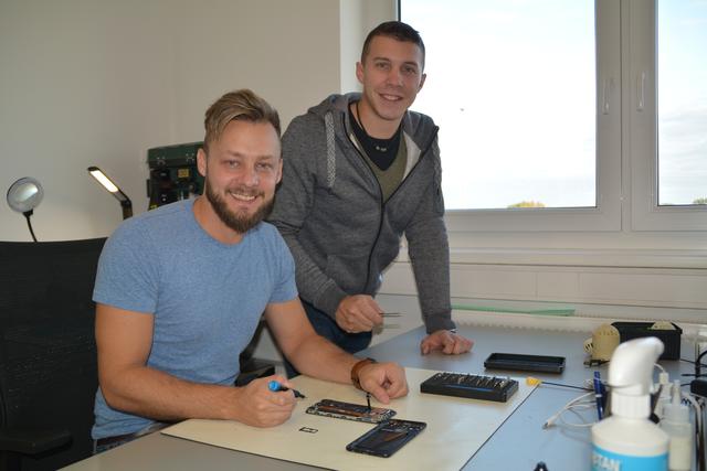 Bernd Tagwerker und Manuel Antoni bei der Arbeit.