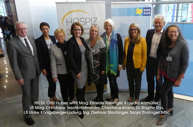 Otto Huber, Elfriede Riesinger, Klaudia Atzmüller, Christiane Teschl-Hofmeister, Christiane Krainz, Brigitte Riss, Ulrike Königsberger-Ludwig, Dietmar Stockinger, Sonja Thalinger. | Foto: Landesverband Hospiz NÖ