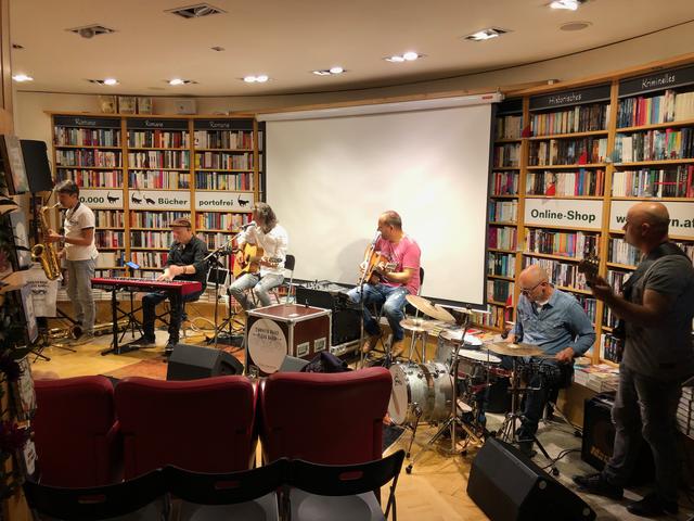 Tobacco Road Blues Band beim Soundcheck in der Buchhandlung Heyn in Klagenfurt | Foto: Lehner