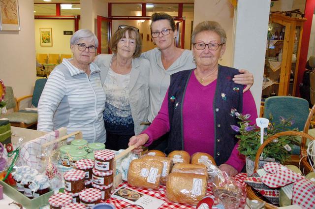Mehr Anzeigen. Beliebte Suchen. Bekanntschaftsanzeigen Pottendorf-Landegg Afrikanerinnen Pottendorf-Landegg Freundin Pottendorf-Landegg Ukrainerin Partnerschaften & Kontakte in Pottendorf-Landegg