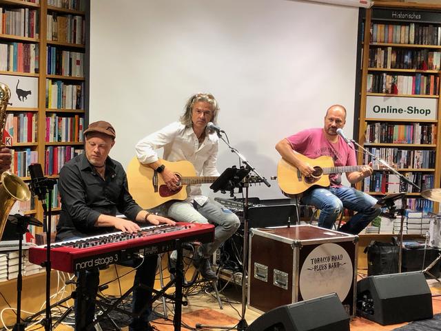 Tobacco Road Blues Band beim Soundcheck in der Buchhandlung Heyn in Klagenfurt | Foto: Lehner