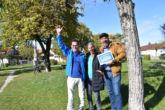 Christian und Hermine Fischer und Norbert Horvath bei der "Begehung" der Wunschlocation Josefsplatz.