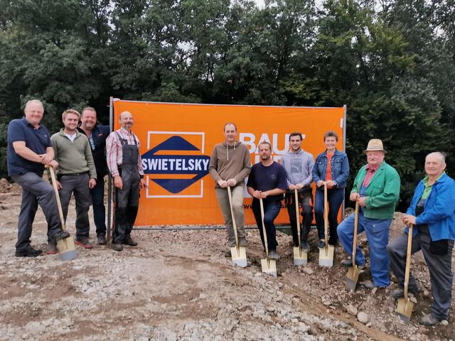   Vertreter der Fa Swietelsky, Obmann Johann Edegger, GF August Steinbeuer
 | Foto: Edegger