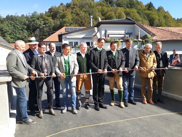 Gemeinsam mit einer Ausstellung wurde die Johannesbrücke am Sonntag in Arnfels offiziell eröffnet. | Foto: Gemeinde