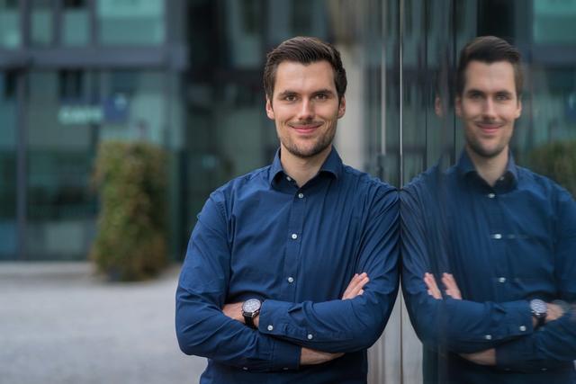Der Grüne Politiker Michael Mingler will die Elektromobilität in Tirol mit einem Dringlichkeitsantrag vorantreiben.  | Foto: Grüne