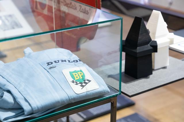 Auch ein originaler Rennanzug von Jochen Rindt befindet sich im "GrazMuseum". | Foto: Jorj Konstantinov