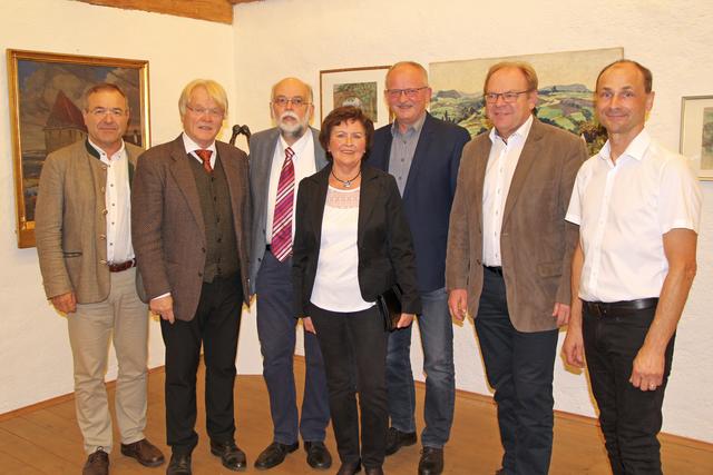 Bezirkshauptmann Rudolf Greiner, Kulturreferent Landkreis Passau Wilfried Hartleb, Ausstellungskurator Eduard Wiesner mit Gattin Ingeborg Wiesner, Bürgermeister Wernstein am Inn Alois Stadler, Bürgermeister Neuburg a. Inn Wolfgang Lindmeier, Kulturausschussobmann Walter Labmayer
 | Foto: Gemeinde Wernstein