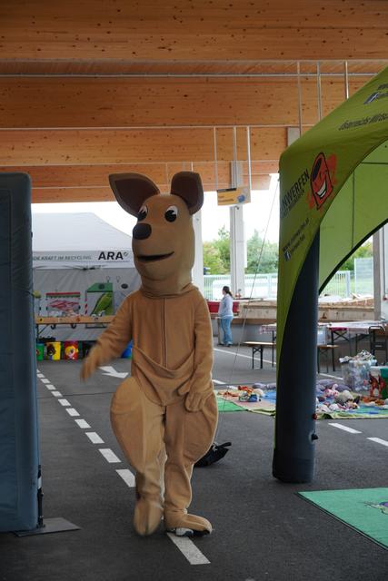 Tobi Trennguru ist das Maskottchen von "Ara4kids". | Foto: Gertraud Kleemayr