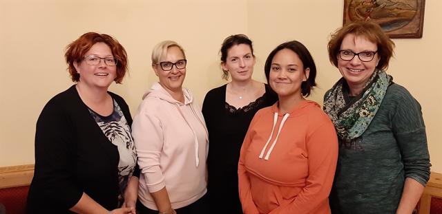 5 von 7 Netzwerkmitglieder, von v.l.n.r.: Marina Meisterhofer, Kerstin Marchner, Daniela Heidegger, Susanne Steinböck und Monika Bartl.