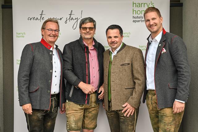 Harald Ultsch, Präsident ABTA und Head of Travel Management CEE Central &amp; South East Europe bei Siemens Österreich Andreas Gruber, Harry’s Home Geschäftsführer Daniel Prägant, und Harry’s Home Prokurist Florian Ultsch. | Foto: Rudolf Schmied