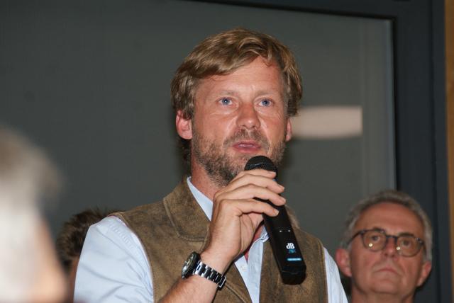 Landesjägermeister Max Mayr-Melnhof sicherte die Unterstützung der Jägerschaft zu, weiß aber auch, dass man keine Wunder erwarten dürfe: "Einen Wolf zu bejagen, ist reiner Zufall."