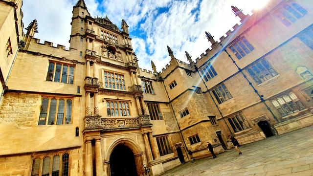 Oxford ist die älteste Universität im angelsächsischen Raum und eine der renommiertesten Hochschulen weltweit. Hier finden Studierende aus über 150 Ländern zusammen.  | Foto: KK