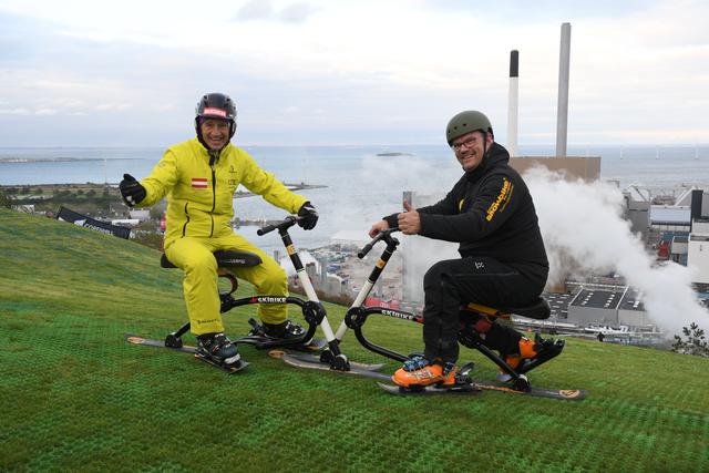 Hermann Koch mit Carsten Villumsen (Manager Copenhill Snowbike).