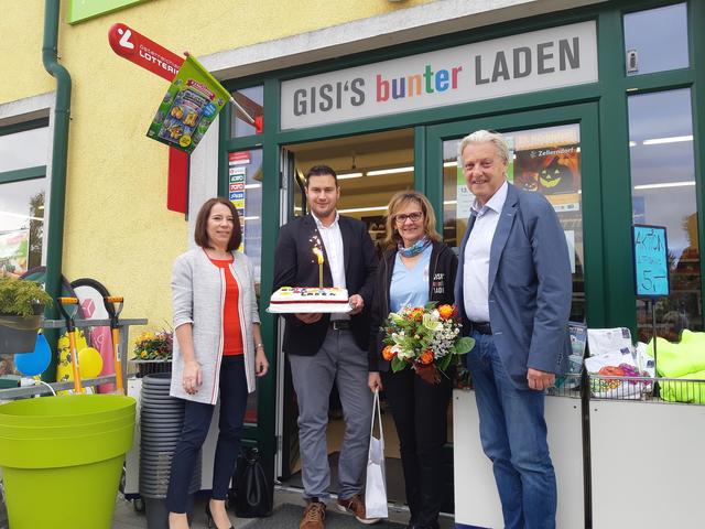 FiW Bezirksvertreterin Bettina Heinzl, Bürgermeister Markus Baier, Gisela Nödl, Bezirksstellenobmann Alfred Babinsky.