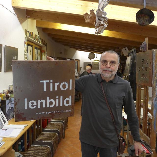 „TiRollenbild“ ist eine jener Kreationen, die Wilfried Schatz als Wortakrobat bekannt gemacht haben.