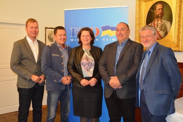 Alexander Schnabel (Regionalreferent), FPÖ-Spitzenkandidat Christian Schrammel, Nationalrätin und Bezirksobfrau Edith Mühlberghuber, Harald Wiesauer (Listenzweiter bei der Gemeinderatswahl), Karl Wurzer (GVV-Landes-Obmann).
