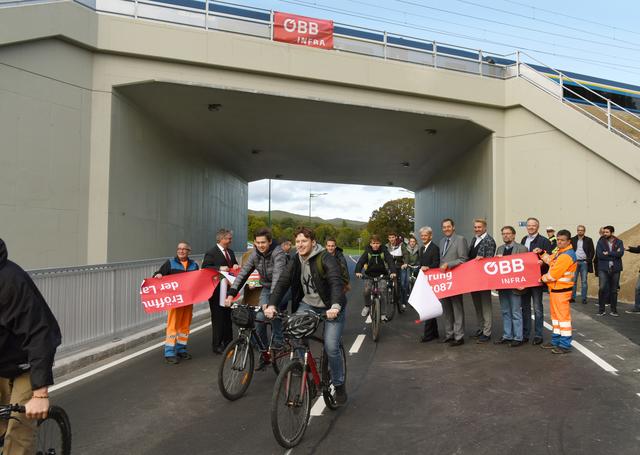 Freie Fahrt: Die Bahnunterführung in der Guntramsdorfer Straße zwischen Mödling und Guntramsdorf wurde feierlich für die Verkehrsteilnehmer freigegeben. | Foto: ÖBB/Deposito