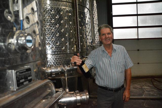 Erfahrung, gepaart mit moderner Kellertechnik – das ist die Stärke von Herbert Gross in seinem Weinbaubetrieb.