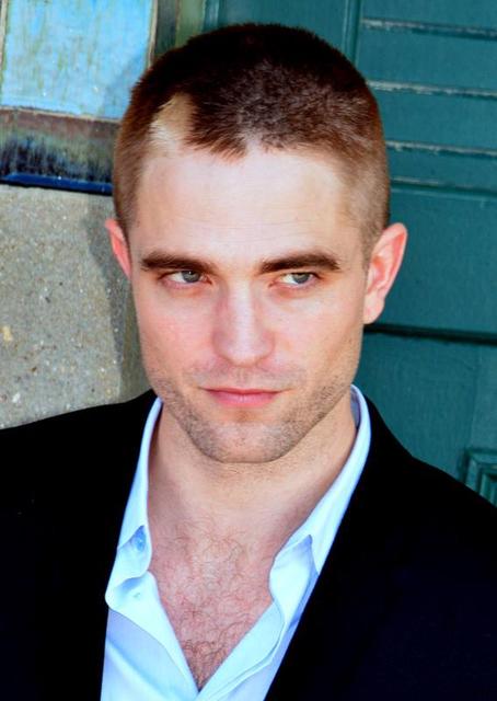 Robert Pattinson: Aus Edward Cullen wird Bruce Wayne.