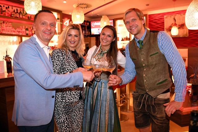 Willi Fink u. Anna Fink (Cafe-Rest. Auszeit, Altmünster), Johanna Schallmeiner/Gh HoisnWirt, Gmunden, Michael Pernkopf, Gh Grünberg, Gmunden