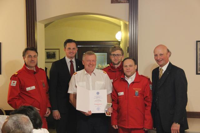 Ehrung bei Blaulichttreffen in Klosterneuburg