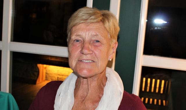 Elisabeth Matzhold hält die Blumen in Schuss.