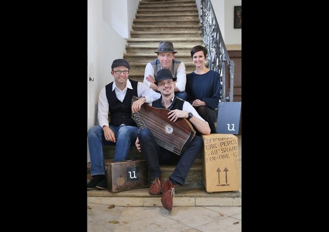 „Lust Liebe Tod“
Musik & Dichtung
von „unsagbar“
Konzert: Dienstag 19.11.19 um 19 Uhr
Florianigasse 75, Ecke Uhlplatz
mehr: www.sandpeck.com