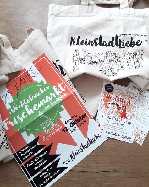 Einen Tag nach der Herbstfest wird in Vöcklabruck "20 Jahre Frischemarkt" gefeiert. Dazu gibt‘s Baumwolltaschen für die Kunden.