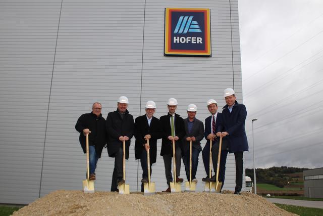 Im Oktober 2017 wurde erst der Spatenstich für die Erweiterung des Lagers in Loosdorf gefeiert.