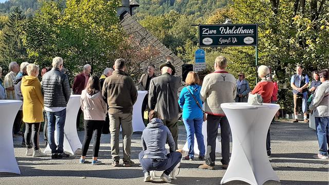 Am Samstag wurde beim Waldhaus die Eröffnung des Wanderweges gefeiert. | Foto: RAXmedia