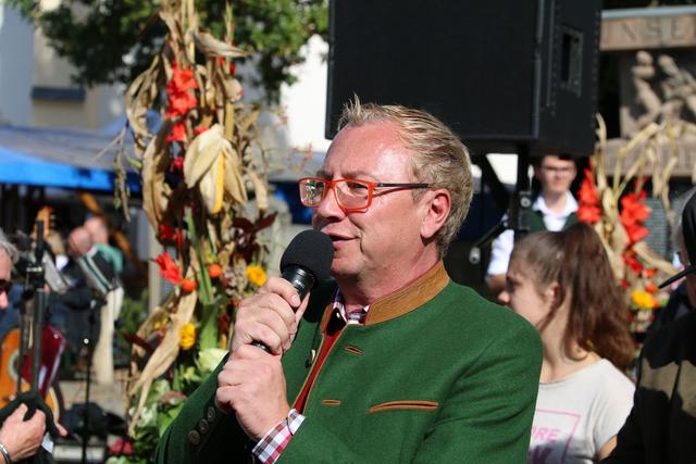 Moderator Paul Prattes
