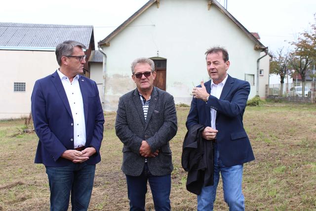 OSG-Geschäftsführer KommR Dir. Dr. Alfred Kollar, Bürgermeister Rudi Berlakovich, NR Präs. Niki Berlakovich
