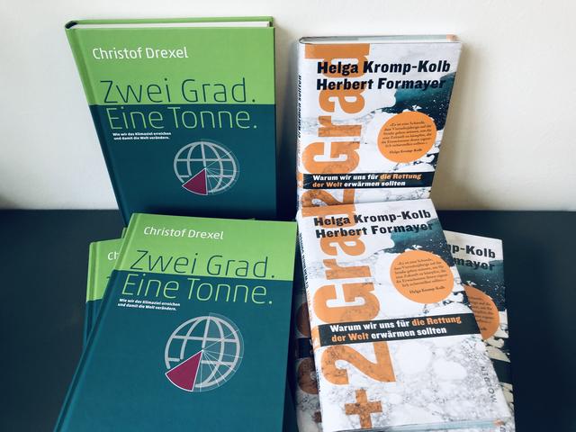 Wir verlosen jeweils 5 Bücher von "Zwei Grad. Eine Tonne" und "+2 Grad. Warum wir uns für die Rettung der Welt erwärmen sollten"! | Foto: RMA