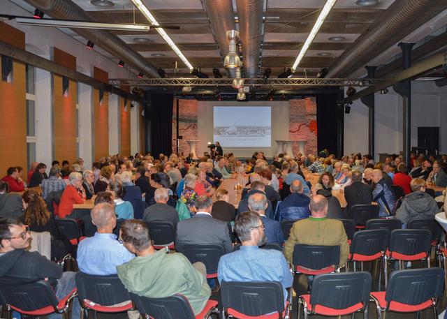 Am Mittwoch, 9. Oktober 2019, fand im Kulturzentrum ALFA die Abschlusspräsentation des Stadtentwicklungsleitbildes statt. | Foto: Stadtgemeinde Laakirchen