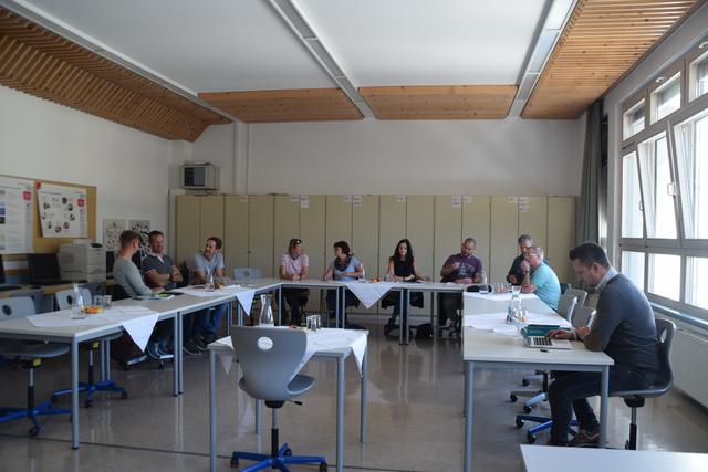 LehrerInnen aus ganz Österreich teilen in den nächsten Tagen ihr Wissen und ihre Erfahrungen in Landeck. | Foto: Siegele