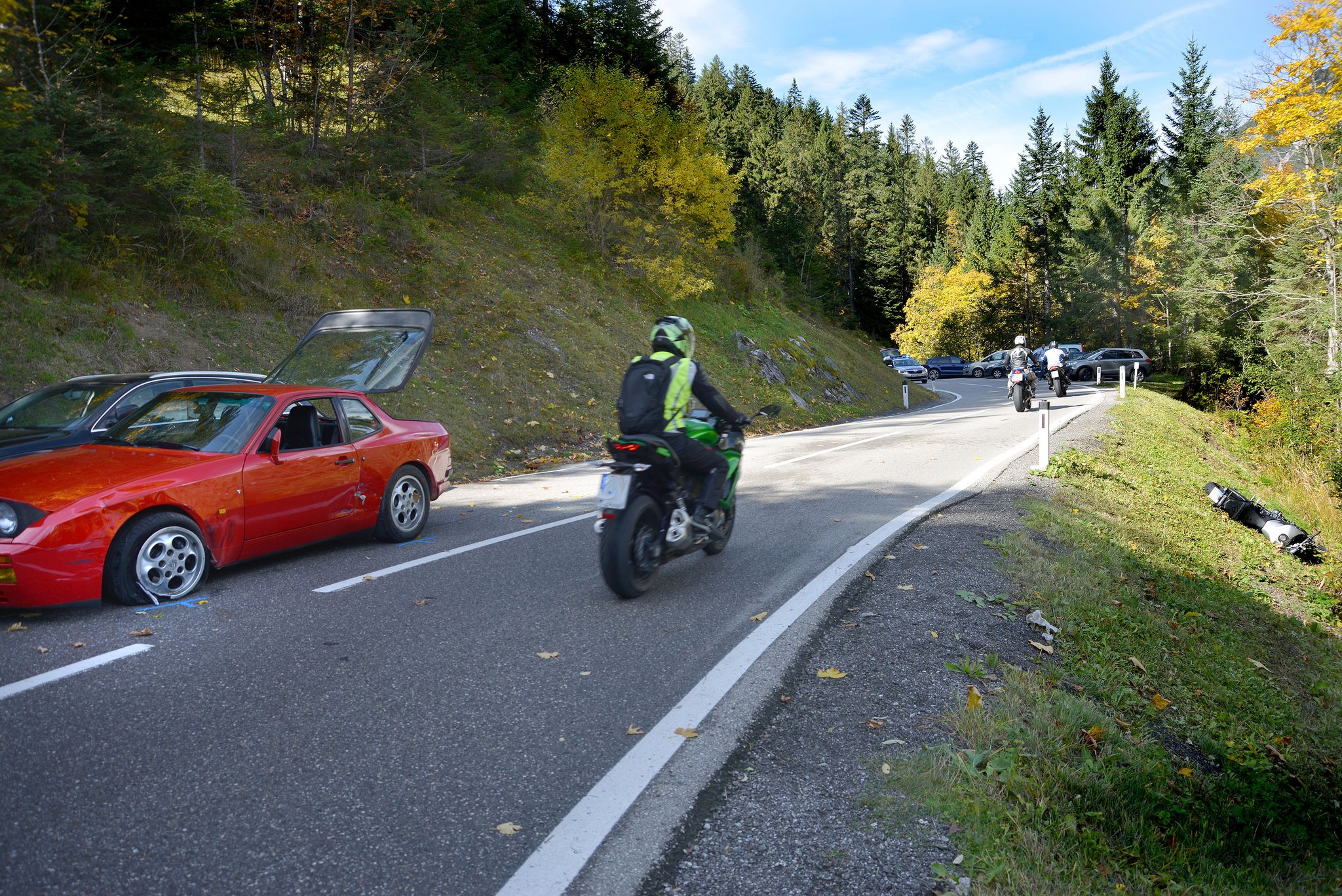 Er sucht sie zum motorradfahren