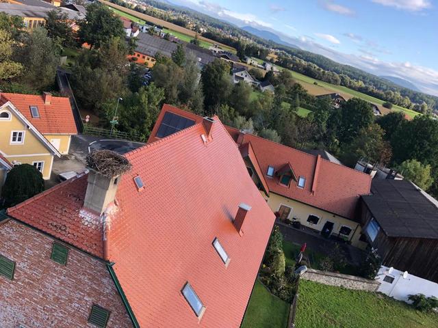 So sieht das Storchennest beim Steghafner von oben aus.
