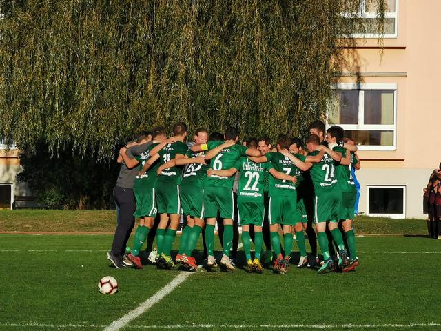 Riesenjubel bei den Florianis: klarer Sieg im Spitzenspiel und neuer Tabellenführer der Unterliga West. | Foto: TUS Groß St. Florian