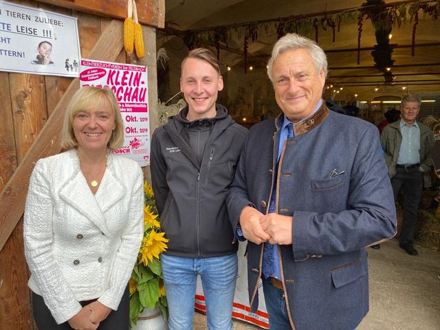 Eröffneten die Kleintierschau: Vizebgm. Helga Sams, Obmann Stefan Grundner und NAbg. Josef Riemer. | Foto: Henry Sams