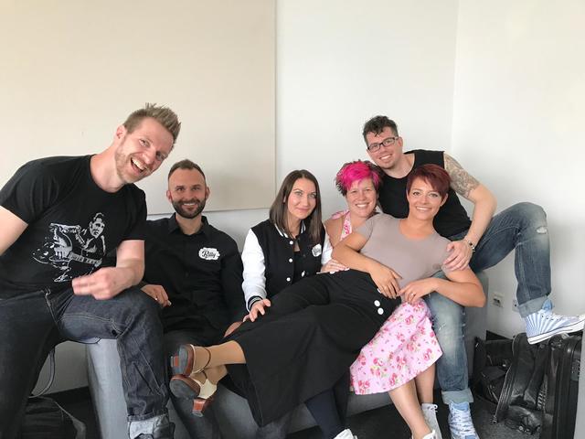 Das Rockthebilly-Team: Florian Beham, David Pirker, Plamena Mandaziehva, Lesly Ann Graf, Saskia Reuter und Rene Taumberger (v.li.)
