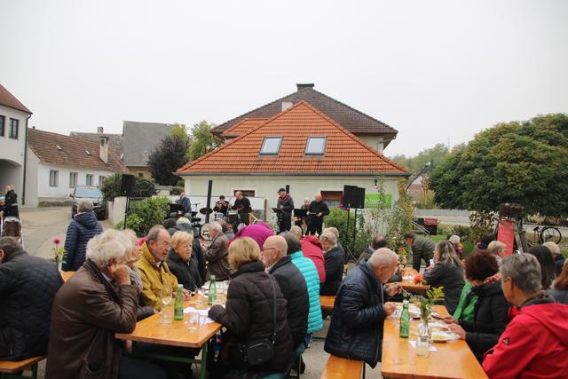 Impressionen vom Herbstfest in der Langenloiser Oberen Stadt.